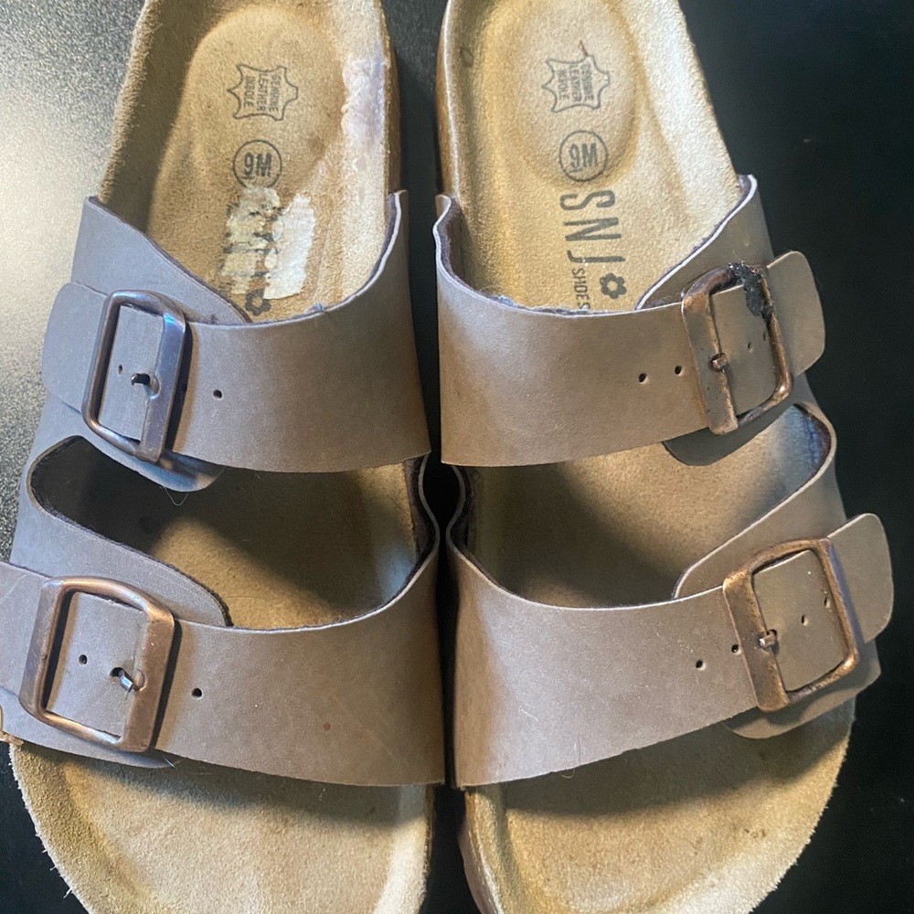 Stylish Tan Double-Buckle Sandals